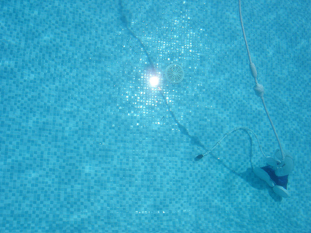 average pool maintenance cost (photo by https://www.flickr.com/photos/photomonkey/)