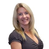 Beth Hickman - one of the 15 best real estate agents in virginia beach, va