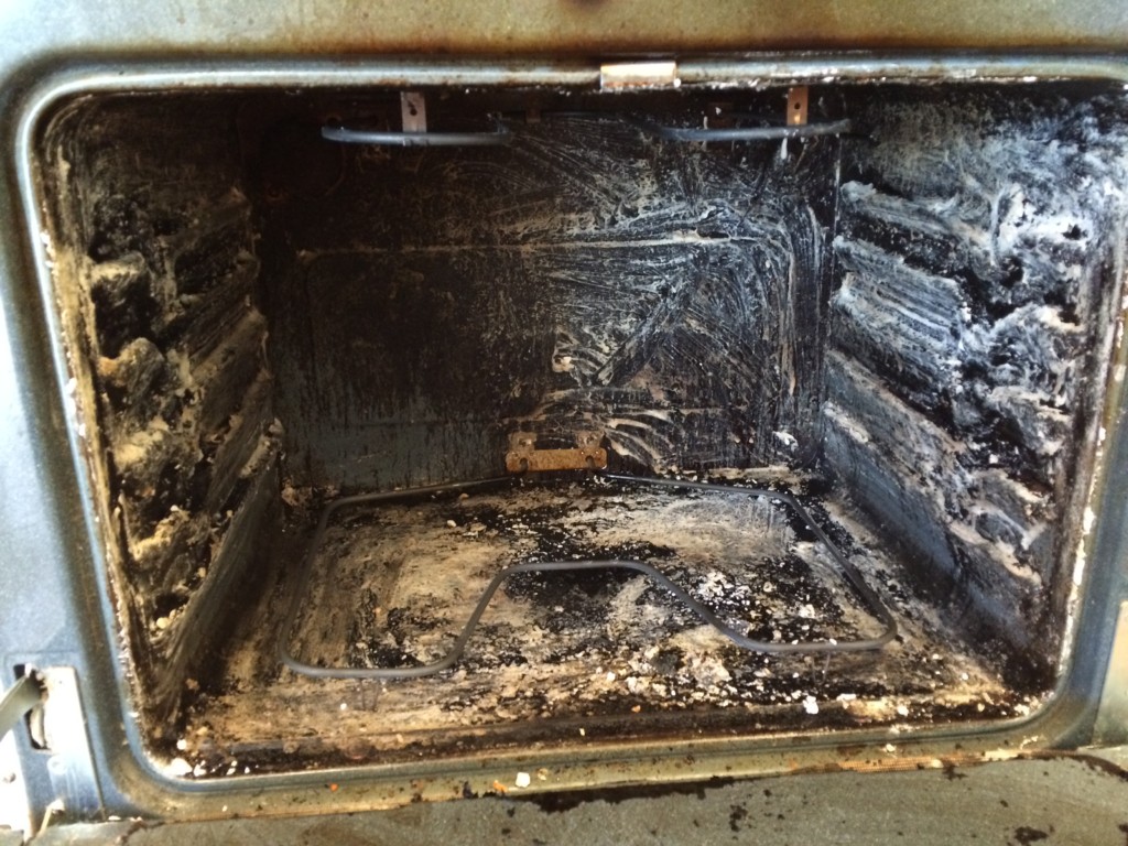 using oven cleaner ways you're getting house cleaning wrong