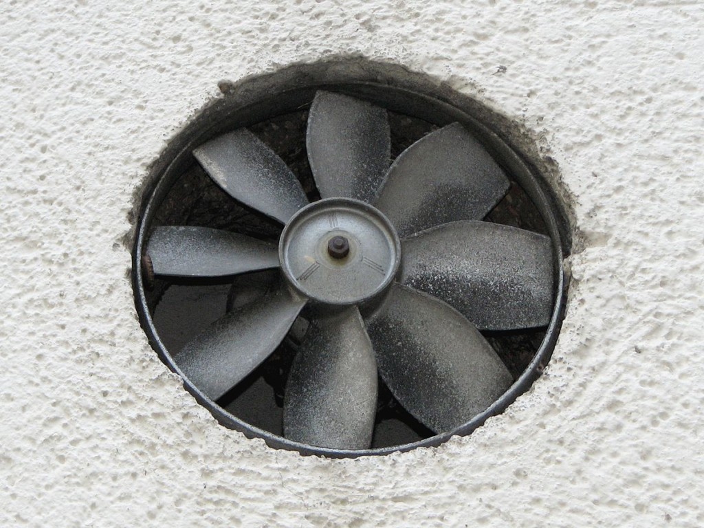 the lifespan of common household appliances and components how long will a ceiling or exhaust fan or vent last? Photo by: https://commons.wikimedia.org/wiki/File:Exhaust-fan-on-side-wall.jpg