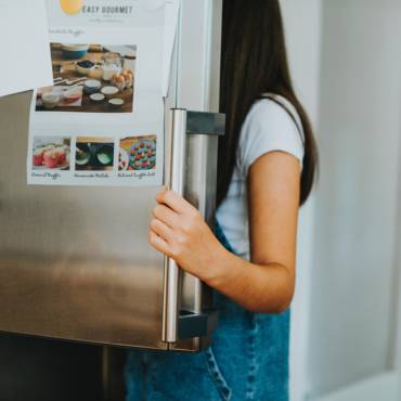 How to Clean and Maintain Your Refrigerator